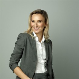 广湛高铁湛江北站电路调试完成